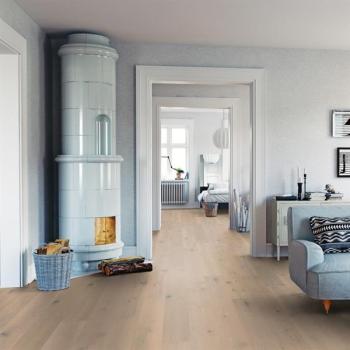 Parkett Boston Landhausdiele Eiche astig gebürstet geräuchert weiß matt versiegelt Thede & Witte 