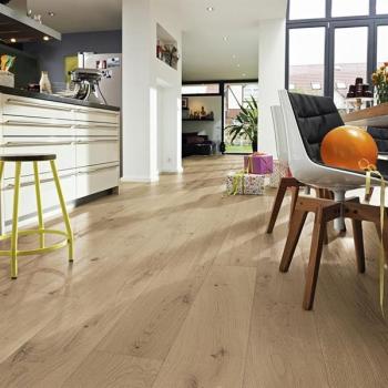Eiche lebhaft creme gebürstet 08935 Landhausdiele - Meister Lindura-Holzboden HD 400 ultramattlackiert  