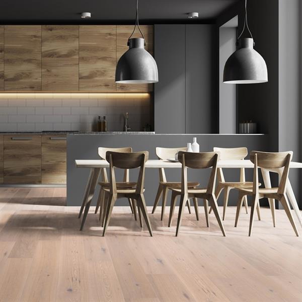 Parkett Boston Landhausdiele Eiche astig gebürstet weiß matt versiegelt Thede & Witte 