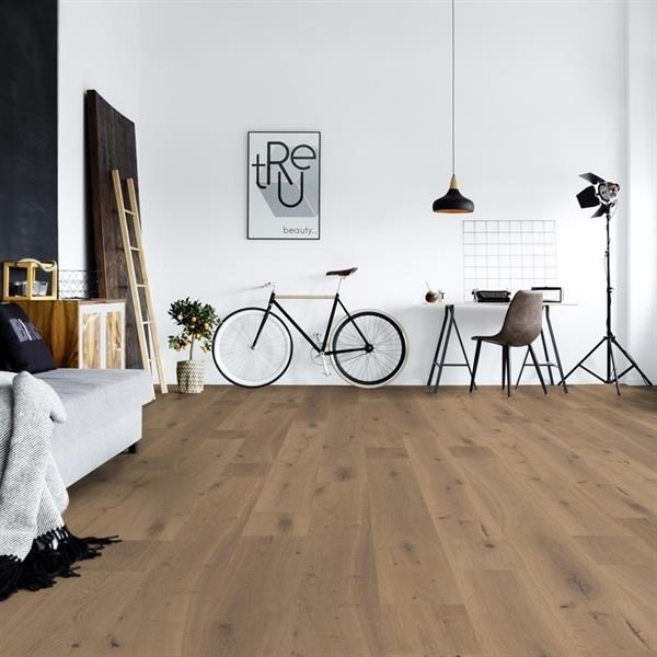 Parkett Boston Landhausdiele Eiche XL astig gebürstet geräuchert weiß geölt Thede & Witte 